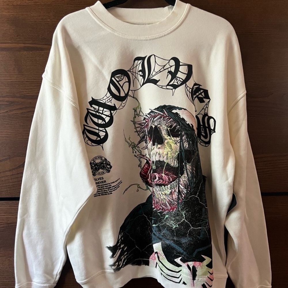 Marvel Darc sports Venom crew neck sweater size large new with tags very limited